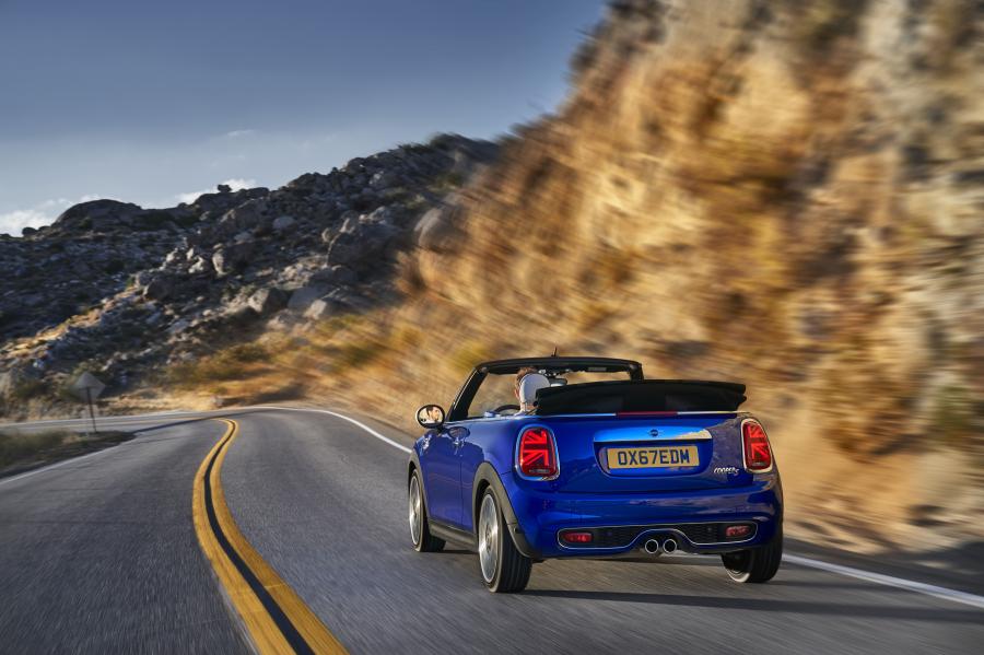  Mini Cooper S Cabrio (F57) 2018 года  (WW) (фото 48 из 222)